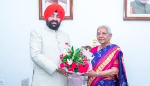 Governors-of-Uttarakhand-and-UP-met.jpg