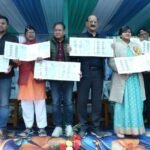 मंत्री सुबोध उनियाल द्वारा चिपको आन्दोलन की प्रणेता एवं पर्यावरण संरक्षण की प्रतीक स्व. गौरा देवी जी की जनशताब्दी पर ‘गौरा देवी विशेष डाक टिकट’ का विमोचन